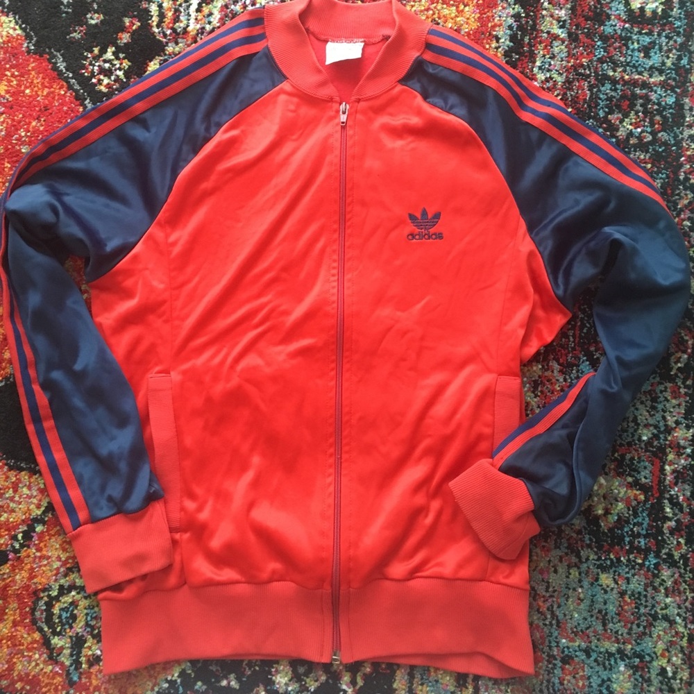 Vintage adidas satin-like sports jacket!